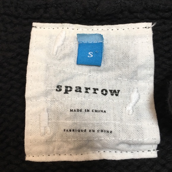 Sparrow Knit Crocheted Long Sweater w Zip Closure - Picture 8 of 8